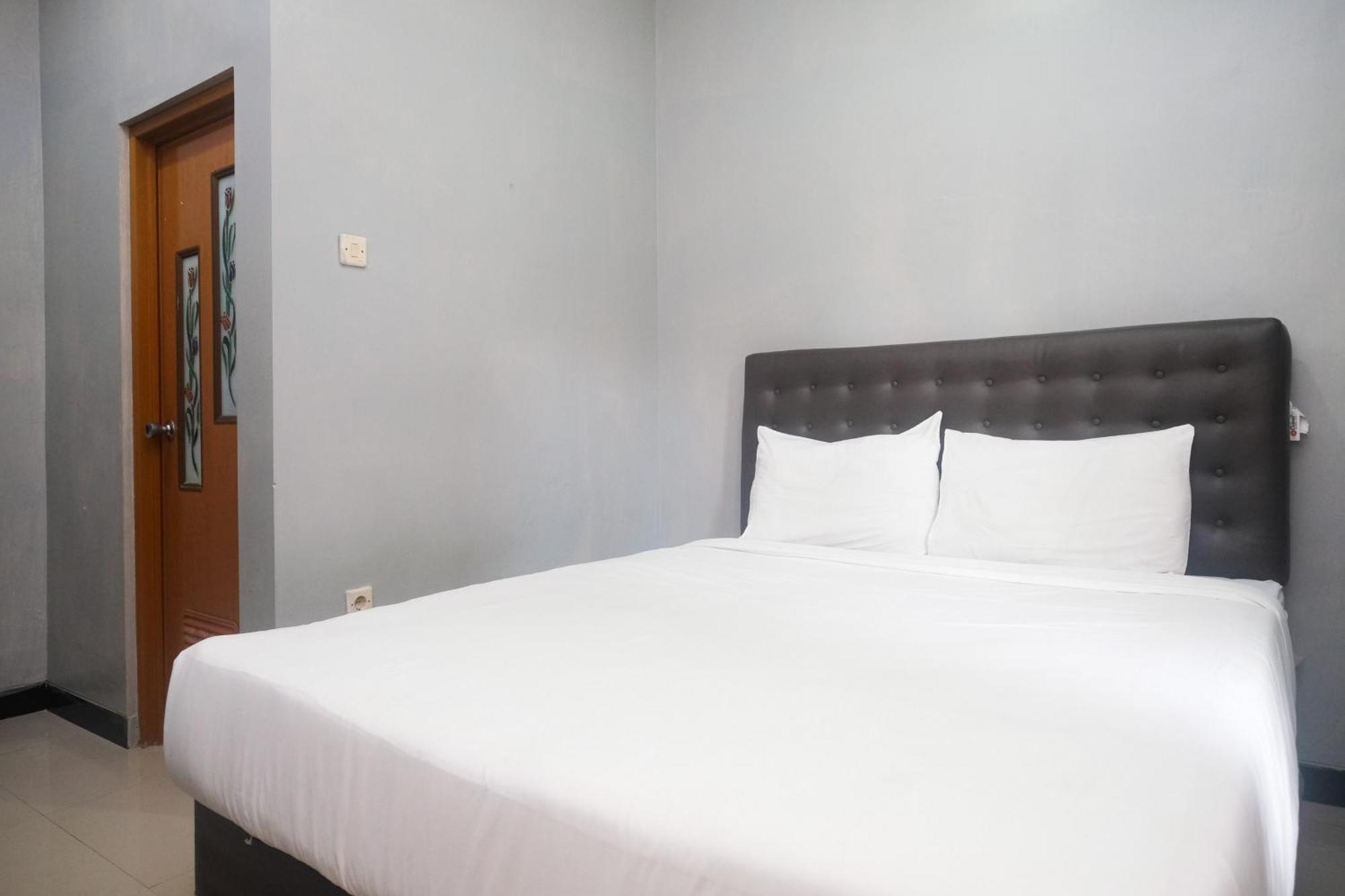 Al Abror Homestay Mandala Krida Mitra Reddoorz Джокьякарта Экстерьер фото